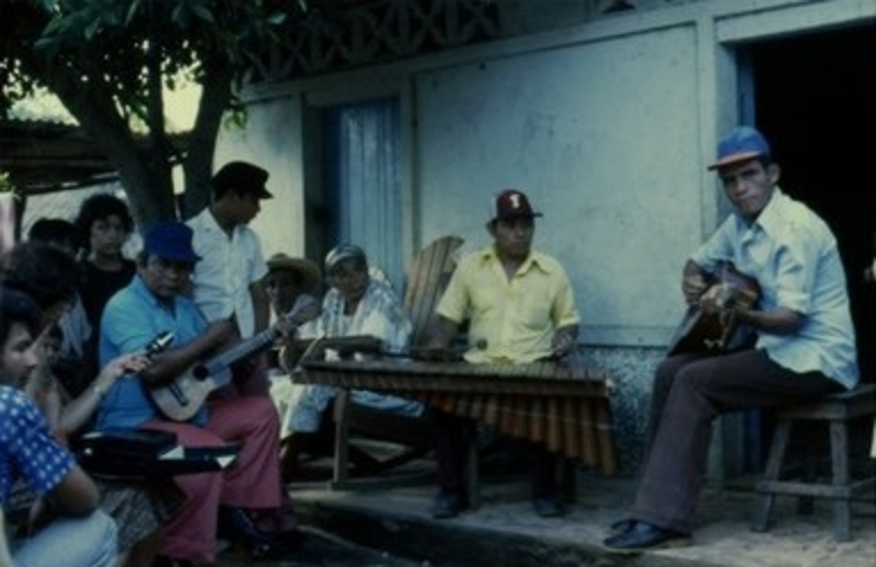 Conjunto de marimba. Nicaragua. Masaya. Monimbó. Fotógrafo: Rita Segato. 1980
